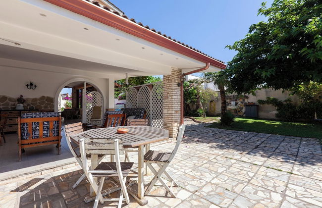 Villa Erika with private pool and garden - Foto 33