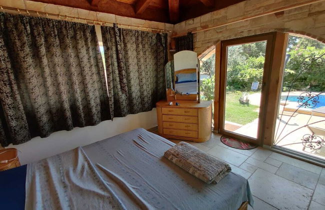 Family Rustic House With Private Pool - Photo 2