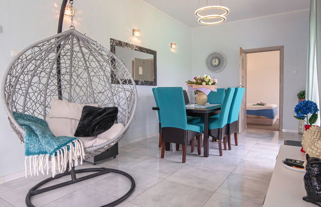 Butterfly Lux - Photo 2