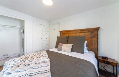 Adorable 2 BD 1 BTH Home Minutes Away from Gonzaga - Foto 9