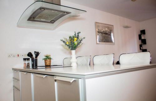 Modern 2 Bed City Center Apartment - Foto 14