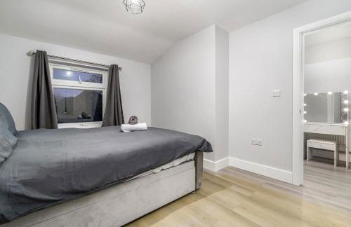 Luxe 5-bedroom House with Hot Tub, Pool table & Football Table - Foto 14