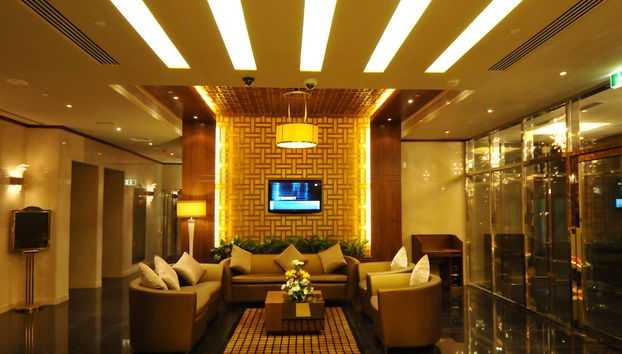 Check-in/check-out kiosk