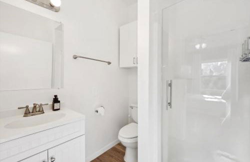 The Perfect Holiday Getaway 5BR 4BA with Pool and Hot Tub - Photo 33