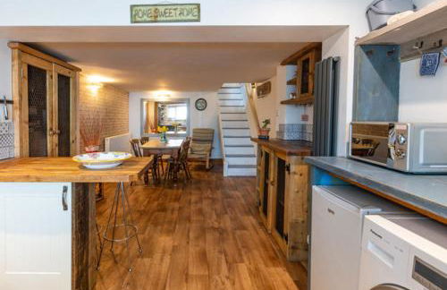 1 Bed Flat - Sleeps 2 - Pets - Balcony - Parking - Foto 19