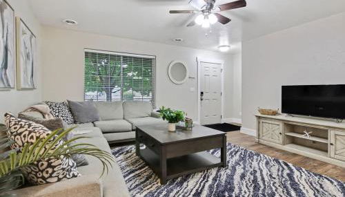 Newly Remodeled Private Home Sleeps 16 - Foto 3