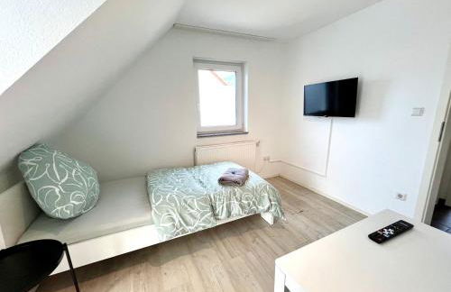 Handwerker Wohnung - Parkplatz vor der Türe - Balkon - bis zu 6 Personen - Foto 5