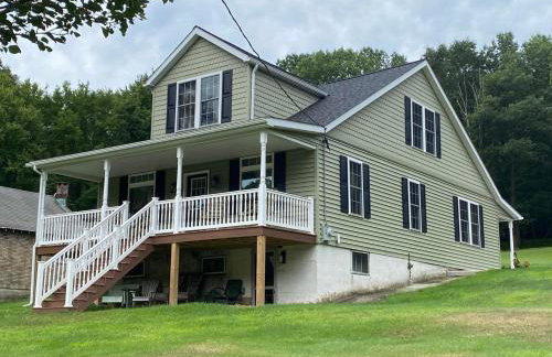 Historic Sears River Home (Main Level) on 10 Acres - Foto 1