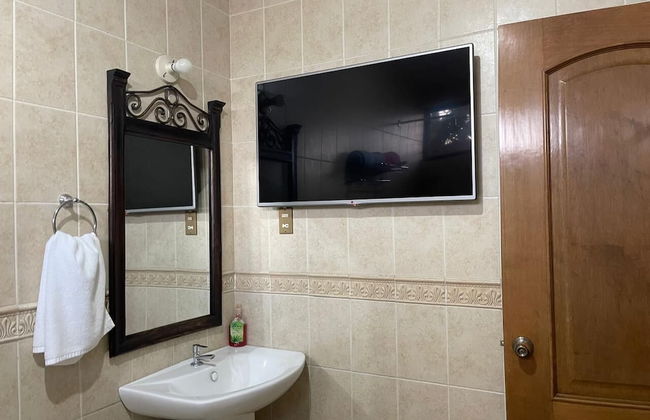 Casa hermosa a 20 minutos del aeropuerto - Photo 25