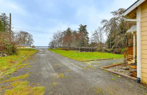 Walk to Beach Creek-Front Sekiu Home with Fire Pit! - Foto 25