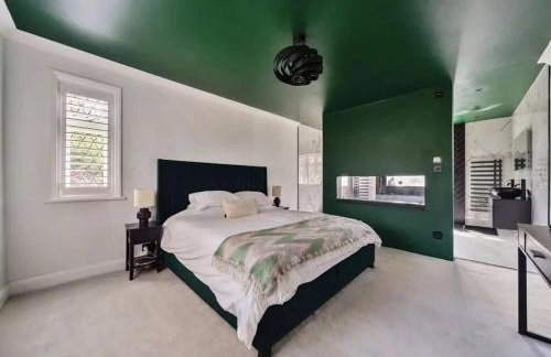 Country Manor Pool & Spa Games Room Cinema - Photo 6