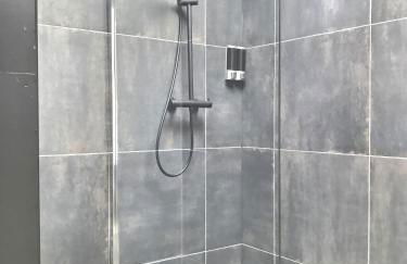 Bel appartement rdc détente Balnéo & Ciné & Terrasse proche Centre Gare Amiens - Foto 15