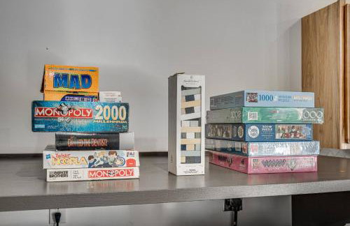 NEW! Shenandoah family & dog friendly cabin - 5 min walk river with private river access, BBQ, playground, fire pit - Foto 41