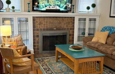 Seattle-Queen Anne--7 BR 3 BA--One Block to SPU - Foto 2