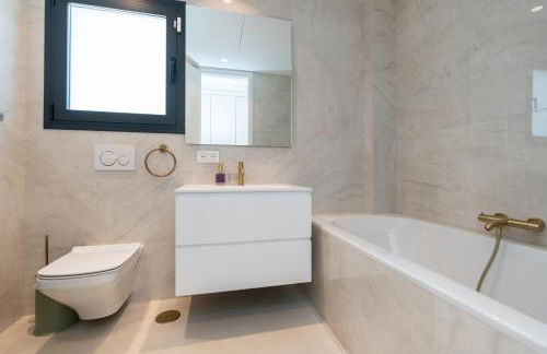 Stunning 6-Bedroom Villa in Guadalmina Baja - Foto 22