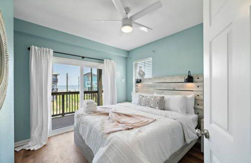 Beach House Located Steps from the Beach - Photo 22