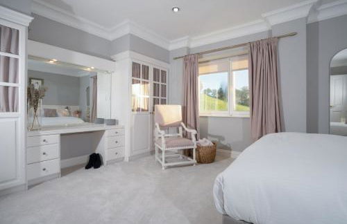 Brand New - Contemporary - 2 Bedroom - 2 Bathroom - Spacious Apartment - Lake Views - Foto 25