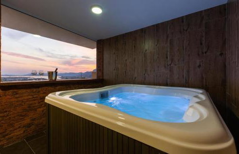 Gorgeous Home In Mravince With Sauna - Photo 2