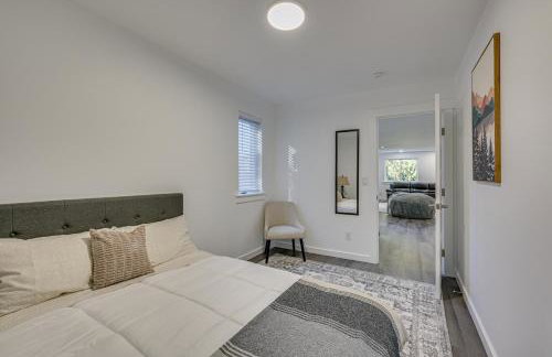 Waterfront Patio! Stylish Family Home in Everett - Photo 27