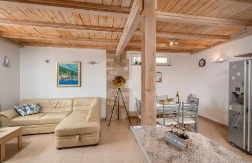 Amazing Home In Najevi With Wifi - Photo 2