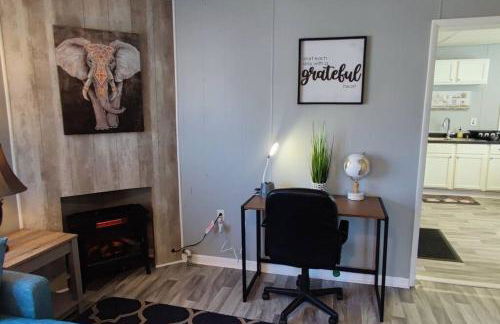 Perfect Combo of Charm & Comfort- 2Bedroom Home - Foto 10