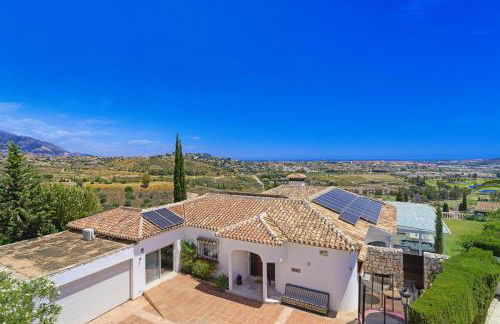 Villa Vista Verde Mijas Golf - Luxury with Optional heated pool & jacuzzi - Photo 31