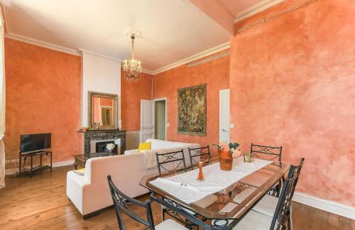 Les Bellevue Cité "3 Apartments, 1 with Garden & Private Parking, Aircon, WiFi, Free Public Car Park, 1 km from Cité" - Foto 51