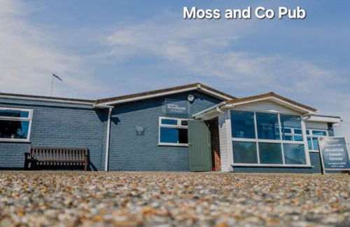 Home on the Broads Just Renovated - Foto 48