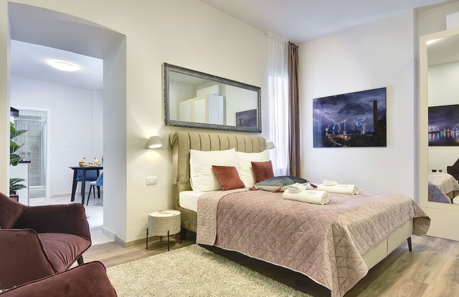 D&A Central Luxury Apartments - Photo 24