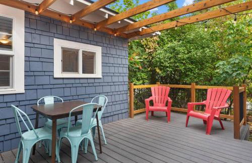 3BR Home Large Kitchen Mins To DwnTwn - Photo 2