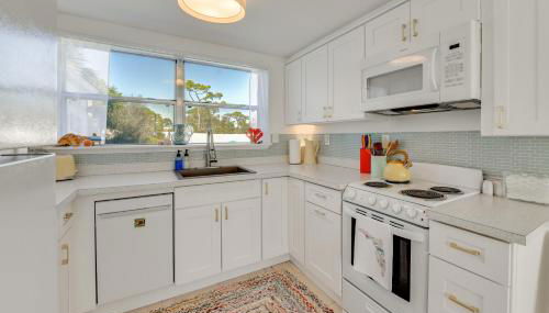 Steps to Dtwn and Bay! Snowbird Escape in Englewood - Foto 3