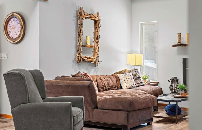 Mountain Hideout by Avantstay Game Room + Deck - Foto 27