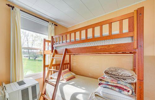 Lake Champlain Family Retreat with Deck and Yard - Foto 18