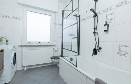 Luxx Home MM, Airport - Parkplatz - Küche - Balkon - Foto 10