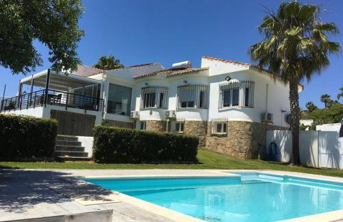 Torreguadiaro Villa - 2 mins walk from the bars and restaurants - Photo 1