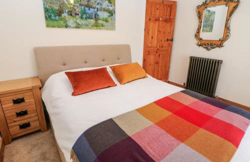 The Old Cobblers - Photo 11