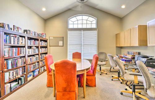 Gorgeous Calabash Condo with Balcony and Pool Access! - Foto 22