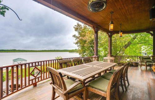 Luxe Family Home on Orange Lake with Private Dock! - Foto 23