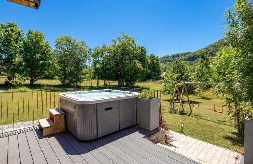 Modern Alpine Monsalbius Chalet - Foto 35