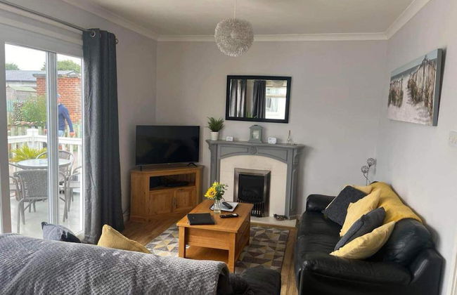 Seasideescape-2br-sleeps4-parking-petsok-fireplace - Foto 16