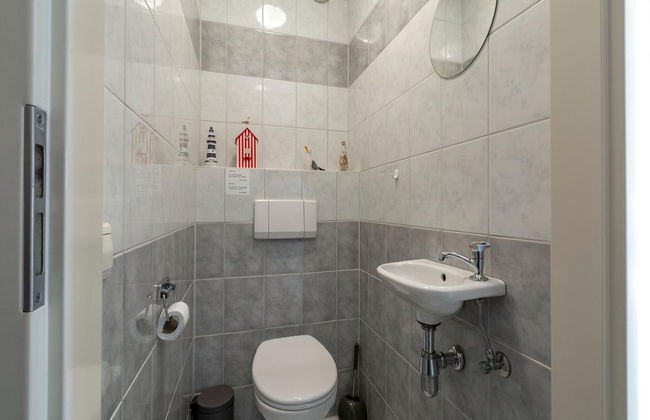 An Apartment That is Attractively Furnished - Foto 76