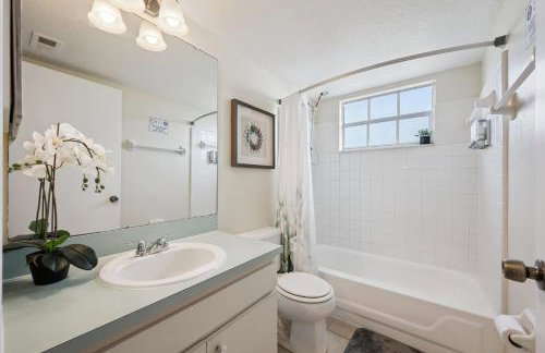 Near Disney! Pool and Hot Tub with Free Parking - Foto 15