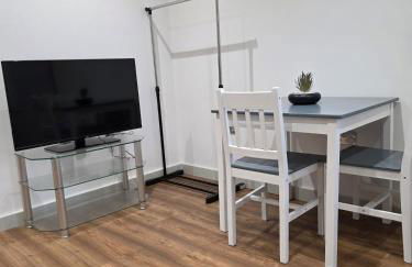 Central Kidderminster Studio Flat 4 - Foto 6