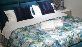 SKY HOUSE LUXURY - Photo 4