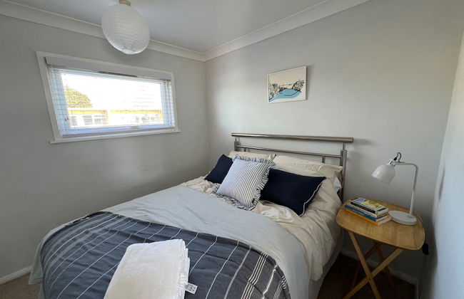 Beach Chalet - 2 Bedrooms - 4 Guests - Parking - Foto 7