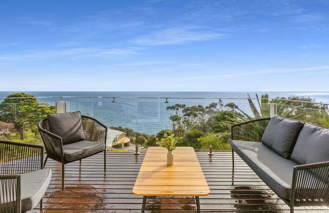 Clifftop Luxury With Spectacular Ocean Views - Photo 5