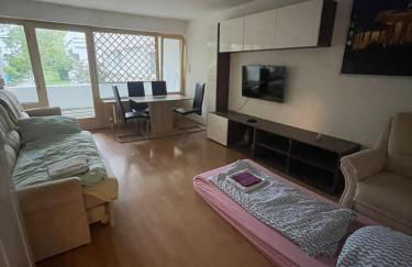 Cosy Accommodation - very central - Photo 10