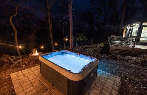 Riverside Tiny Cabin w Hot Tub, Fire Pit, & Kayaks - Foto 34