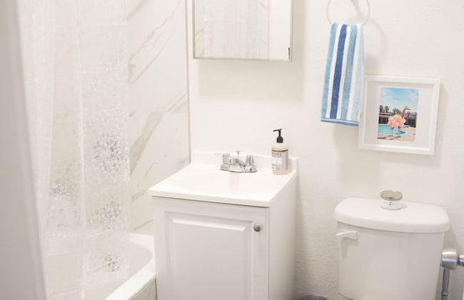 Amazing Studio in Beverly Boulevard! Sleeps 3! - Photo 7