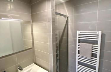 Le TerraBreizh, T2 cosy et confort avec parking privé, balcon et fibre - Foto 11